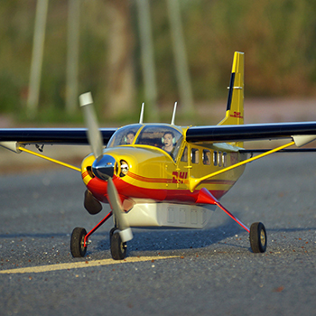 Cessna 208 Grand Caravan 66.9in Wingspan
