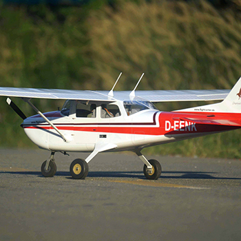 Cessna 172 Skyhawk 68in Wingspan