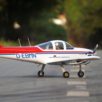 Piper PA-38 Tomahawk 69.7in Wingspan ARF