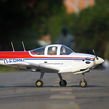 Piper PA-38 Tomahawk 69.7in Wingspan ARF