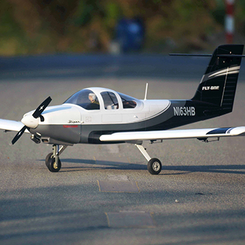 Piper PA-38 Tomahawk 69.7in Wingspan ARF